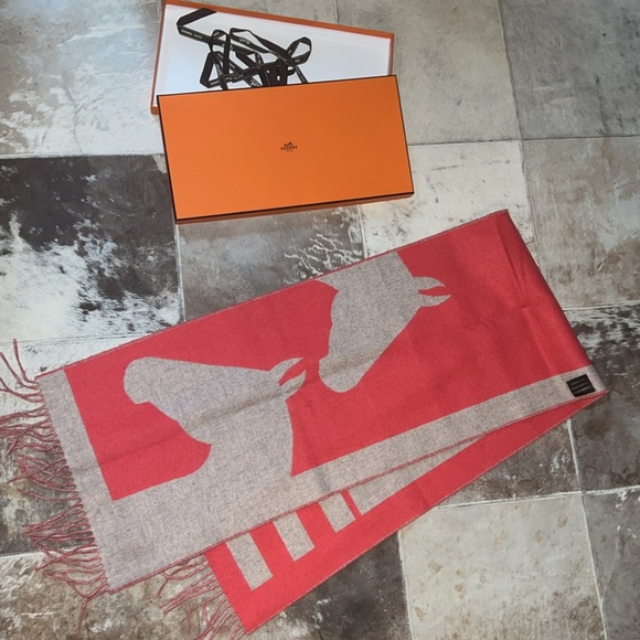 New HERMES cashmere scarf - Picture 4 of 5